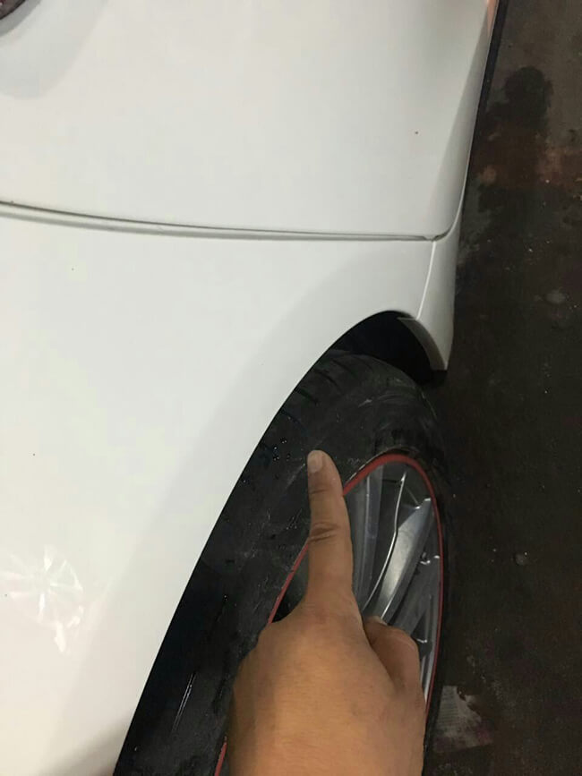 汽車(chē)的風(fēng)擋玻璃怎么保養(yǎng)？