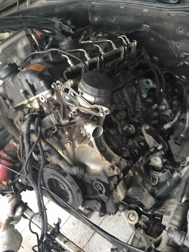 汽車行駛中突然熄火怎么辦？